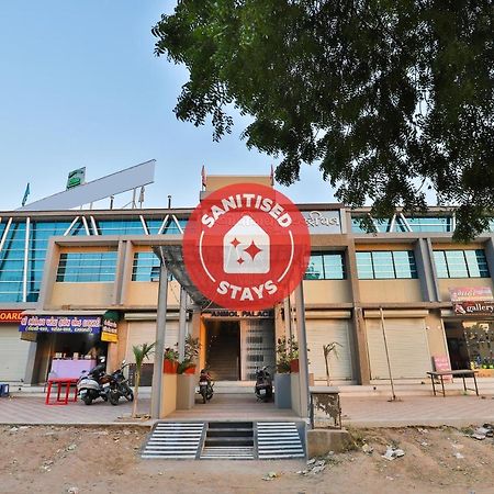 Oyo 23289 Hotel Anmol Palace Ahmedabad Eksteriør bilde