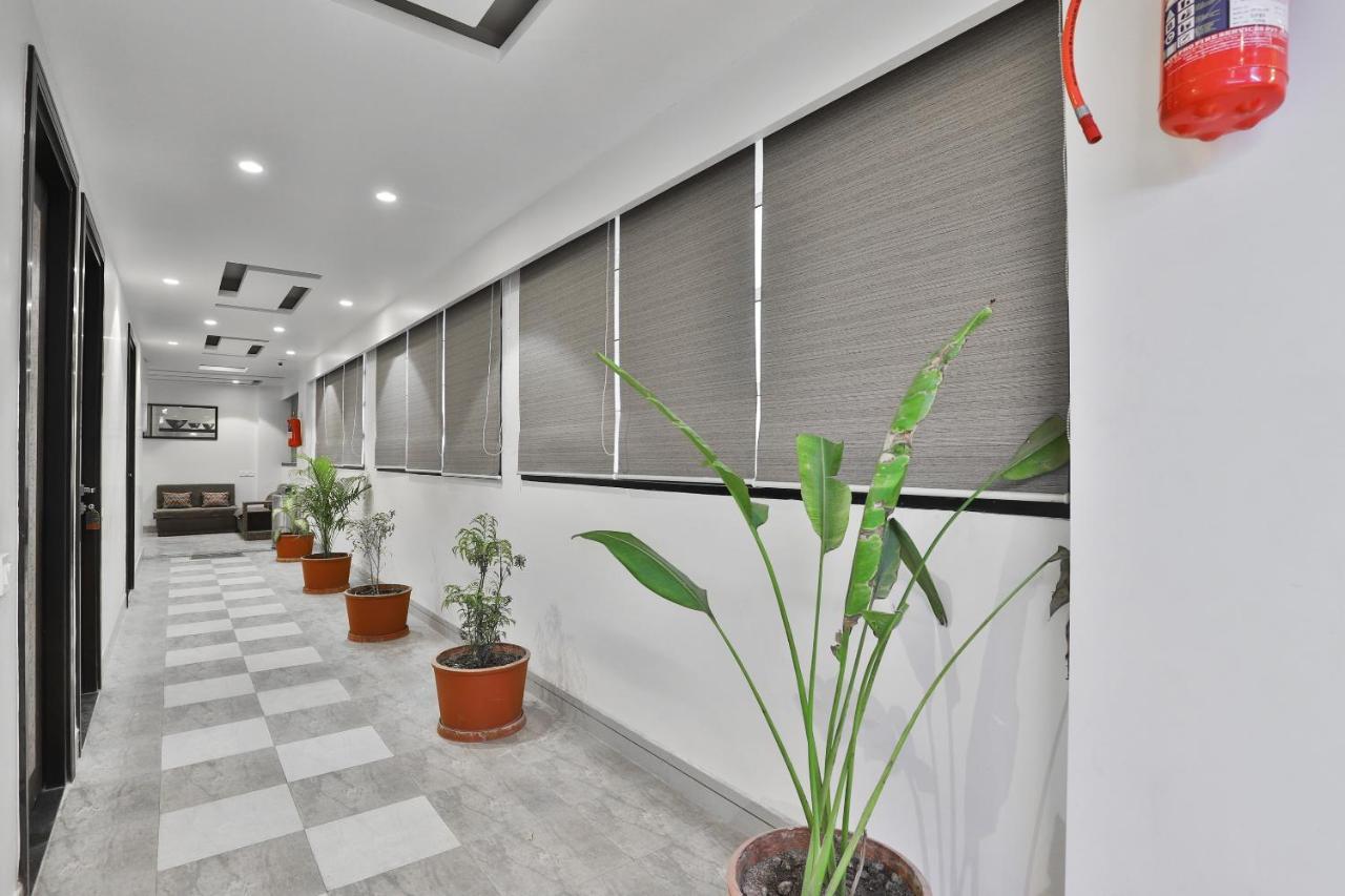 Oyo 23289 Hotel Anmol Palace Ahmedabad Eksteriør bilde