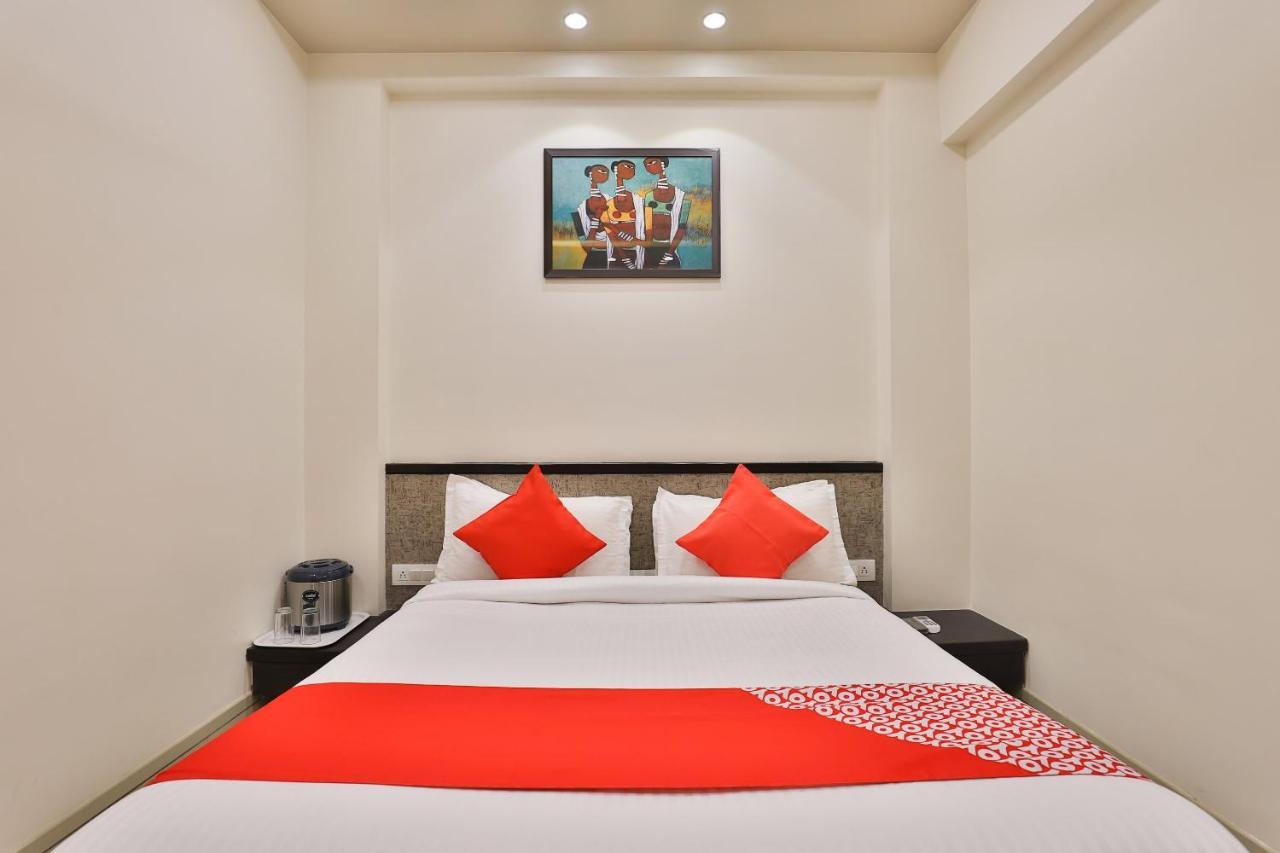 Oyo 23289 Hotel Anmol Palace Ahmedabad Eksteriør bilde
