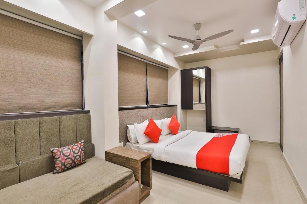 Oyo 23289 Hotel Anmol Palace Ahmedabad Eksteriør bilde